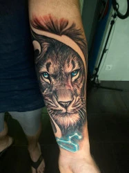 Tatoueur  Juan-les-Pins
